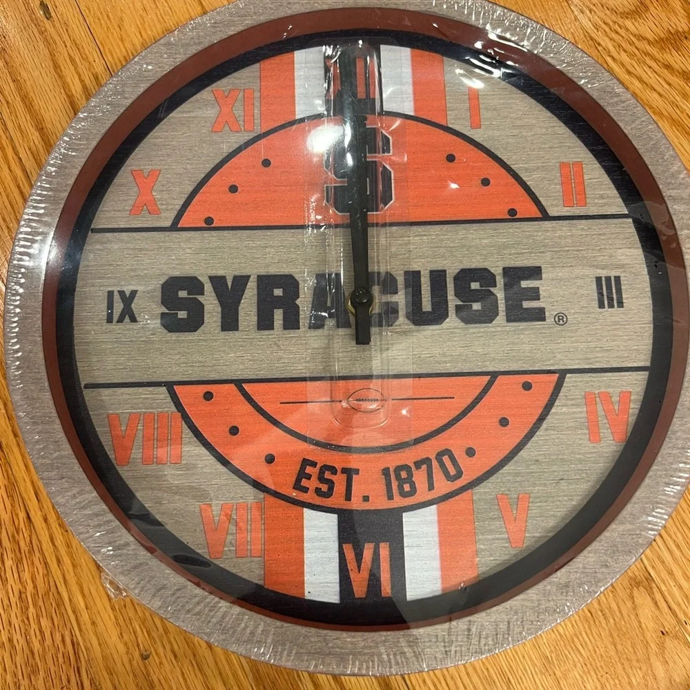 Syracuse clock